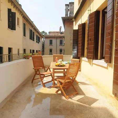 Venis Terrace Canal View Apartamento *